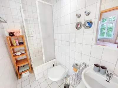 Ein Badezimmer in der Unterkunft Bis 6 Personen - Helle, Ruhige Whg, 2 Bäder, DD Neustadt - Top Lage
