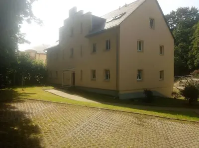 Das Gebäude in dem sich die Ferienwohnung befindet