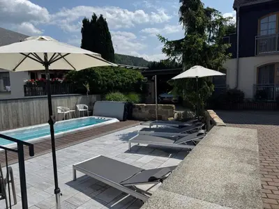 Der Swimmingpool an oder in der Nähe von Hotel Ettrich & Elbresort Rathen