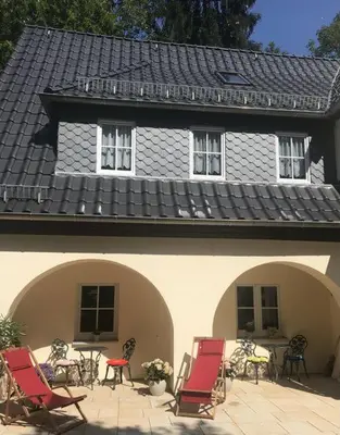 Das Gebäude in dem sich die Ferienwohnung befindet