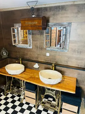 Ein Restaurant oder anderes Speiselokal in der Unterkunft Buri`s Seenlandhaus