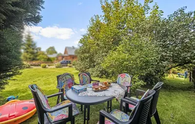 Ein Garten an der Unterkunft Ferienwohnung Neuhermsdorf