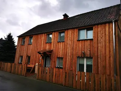 Das Gebäude in dem sich das Gasthaus befindet