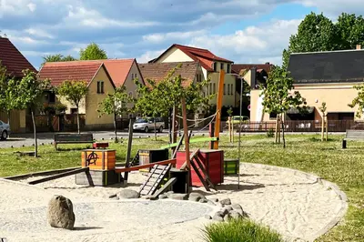 Ein Kinderspielbereich in der Unterkunft Bambus, Jungle, Dachterrasse & bequem bis Zentrum