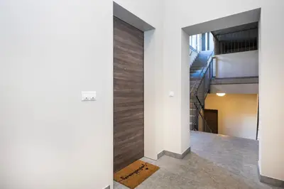 Grundriss der Unterkunft mayhome - das STRANDLOFT schönes Studioapartment mit Balkon, Küche und Tiefgarage - Sauna und Fitness direkt nebenan