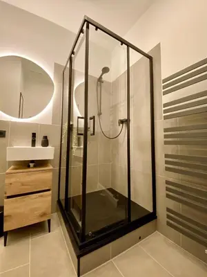 Grundriss der Unterkunft 371living, Altbau-Charme am Kaßberg, Perfekt für Workation, Urlaub oder Kurztrip, Entdecke Chemnitz, Moderne Küche, Waschmaschine, Smart TV, Schnelles WLAN, Bequemes Bett