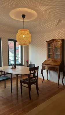 Ein Sitzbereich in der Unterkunft Ruhige-Moderne Wohnung mit Burgblick