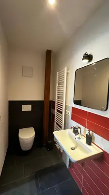 Ein Badezimmer in der Unterkunft Ruhige-Moderne Wohnung mit Burgblick