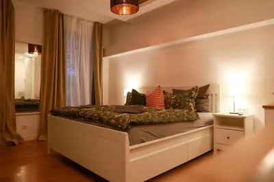 Ein Bett oder Betten in einem Zimmer der Unterkunft Boutique Hotel Pension Luisengrün Küche 1Gbs WLAN Netflix Disney MagentaTV