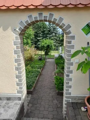 Ein Garten an der Unterkunft Ferienwohnung Blick zum Zirkelstein