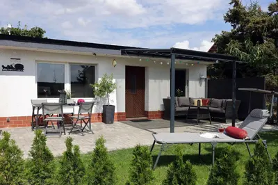 Das Gebäude in dem sich die Ferienwohnung befindet