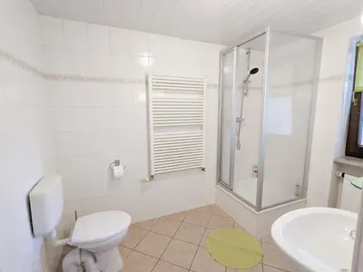 Ein Badezimmer in der Unterkunft B1 - Urlaubsmagie - Einzimmerwohnung direkt am Wanderweg