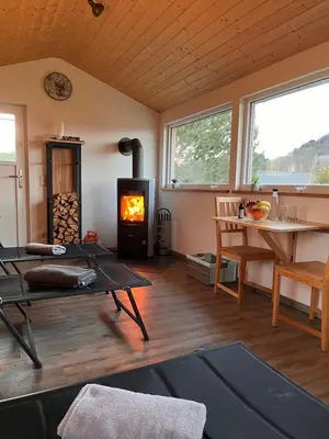 Ein Sitzbereich in der Unterkunft Apartment in Papstdorf 