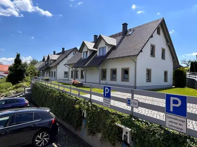 Das Gebäude in dem sich die Ferienwohnung befindet