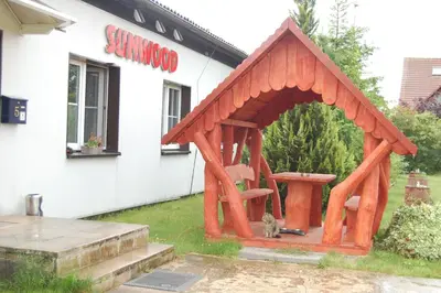 Ein Garten an der Unterkunft Ferienwohnung Sunwood