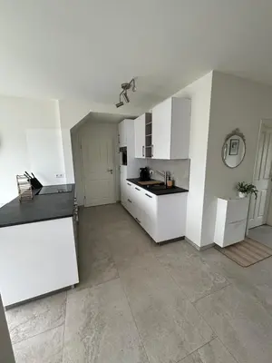 Küche/Küchenzeile in der Unterkunft 55m2 Chemnitz Rabenstein Kids Welcome, Wifi, Privater Parkplatz, Waschmaschine, Babybett, Klimaanlage