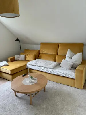 Ein Sitzbereich in der Unterkunft 55m2 Chemnitz Rabenstein Kids Welcome, Wifi, Privater Parkplatz, Waschmaschine, Babybett, Klimaanlage