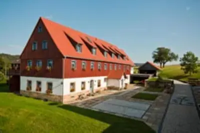 Das Gebäude in dem sich die Ferienwohnung befindet