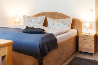 Ein Bett oder Betten in einem Zimmer der Unterkunft Ferienwohnung Elbstübchen