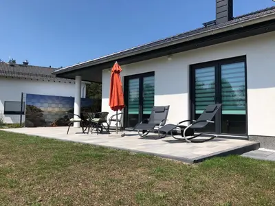 Das Gebäude in dem sich das Ferienhaus befindet