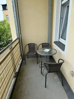 Ein Balkon oder eine Terrasse in der Unterkunft Zentrum, 3Zi, 5P, WiFi, Balkon, ruhig