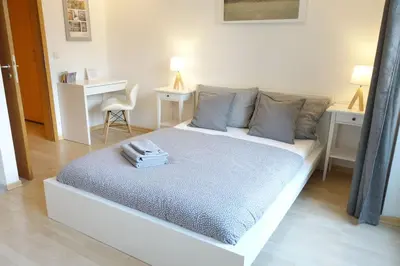 Ein Bett oder Betten in einem Zimmer der Unterkunft Studio in Dresden Neustadt balcony and parking
