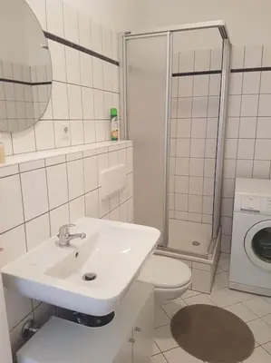 Ein Badezimmer in der Unterkunft Studio in Dresden Neustadt Louisenstraße