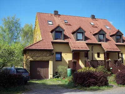 Das Gebäude in dem sich das Bed & Breakfast befindet