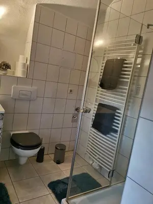 Ein Badezimmer in der Unterkunft Ferienwohnung Schloßblick mit Parkplatz