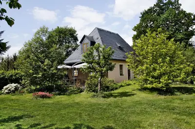 Ein Garten an der Unterkunft Lotterhof Ferienhaus Gartenhaus