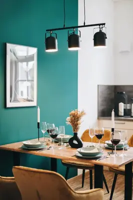 Getränke in der Unterkunft Oasis Appart - Wohnen in Dresden - Netflix - Tiefgarage - Dachterrasse