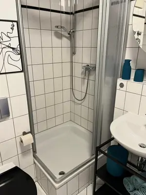 Ein Badezimmer in der Unterkunft ANER 1 STILVOLLE Ferienwohnung in Dresden-Loschwitz