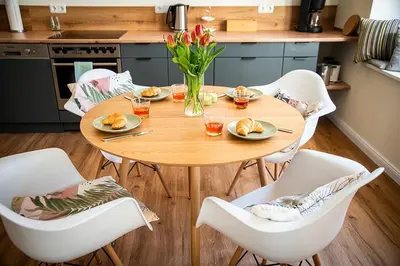Ein Sitzbereich in der Unterkunft Cosel Apartment Altstadt Radfahrer Balkon WLAN