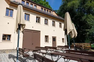 Das Gebäude in dem sich das Privatzimmer befindet