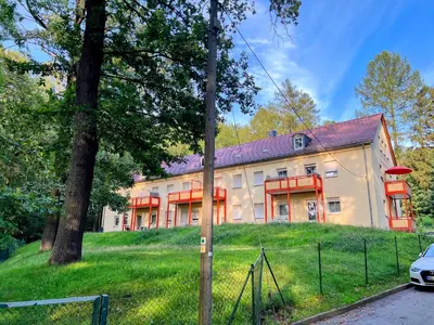 Das Gebäude in dem sich die Ferienwohnung befindet