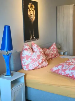 Ein Bett oder Betten in einem Zimmer der Unterkunft Apartment Hechtstraße