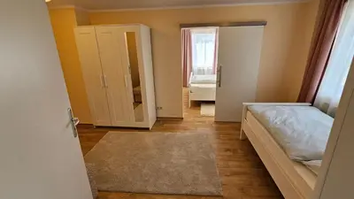 Ein Bett oder Betten in einem Zimmer der Unterkunft Sehr schönes und großes Haus in Dresden - www ghvn de - Partys sind nicht gestattet