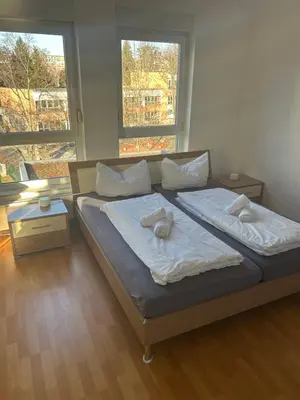 Ein Bett oder Betten in einem Zimmer der Unterkunft Schöne Wohnung für Tagesgäste, Studenten oder Handwerker, Chemnitz Gablenz, ÖPNV direkt vor der Tür, Internet & TV inkl