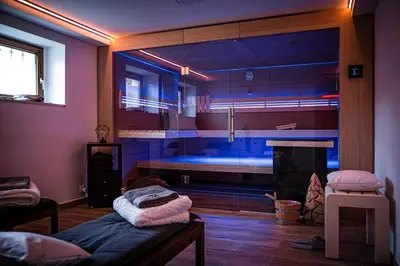 Ein Bett oder Betten in einem Zimmer der Unterkunft Haus Felix Radebeul Spitzhausblick 1 OG
