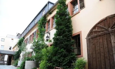 Das Gebäude in dem sich das Gasthaus befindet