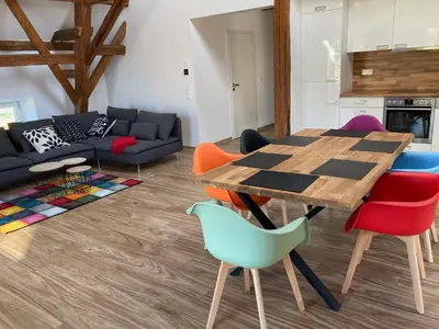 Ein Sitzbereich in der Unterkunft Ferienwohnung Zweinig05