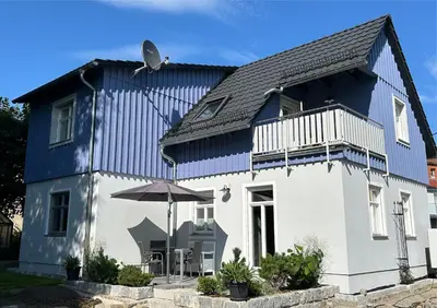 Das Gebäude in dem sich die Ferienwohnung befindet