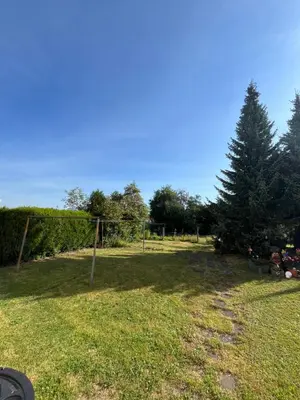 Ein Garten an der Unterkunft Apartment tenX Mittweida