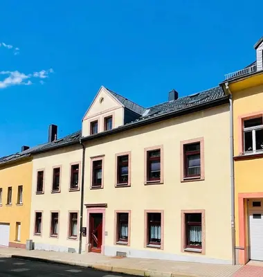 Das Gebäude in dem sich die Ferienwohnung befindet