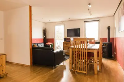 TV/Unterhaltungsangebot in der Unterkunft Ferienwohnung Casa Casimir mit Elbblick, Balkon und großen Garten