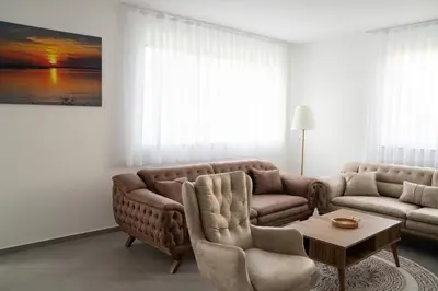 Ein Sitzbereich in der Unterkunft KoschenOase Wohnung barreriefrei 4 Personen