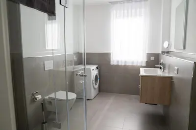 Ein Badezimmer in der Unterkunft KoschenOase Wohnung Barreriefrei für 2 Personen