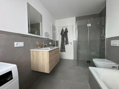 Ein Badezimmer in der Unterkunft KoschenOase Wohnung Barreriefrei für 2 Personen