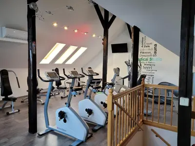 Das Fitnesscenter und/oder die Fitnesseinrichtungen in der Unterkunft Gästehaus am schmalen See UG haftungsbeschränkt