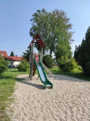 Ein Kinderspielbereich in der Unterkunft Quartier Torno